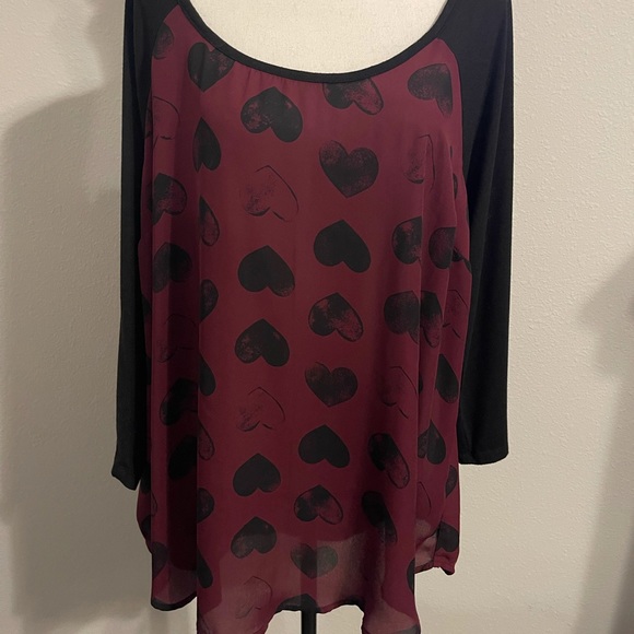 Torrid Heart Top - Picture 2 of 8